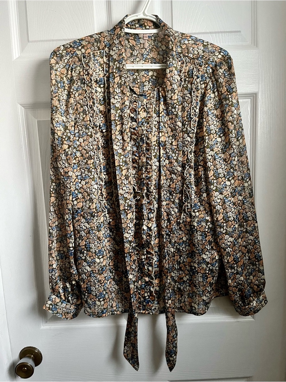 EsQualo Blouse Top Dark Floral Long Sleeve Tie Front Size 10 L Boho Ruffle